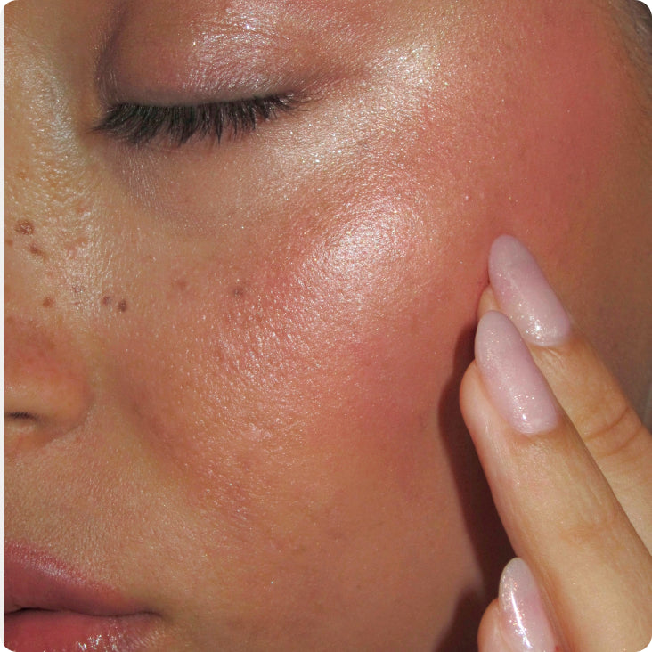 Кремовые компактные румяна Rhode Pocket Blush - Sprinkle, теплый перламутрово-розовый, 5.3 гр — изображение 7