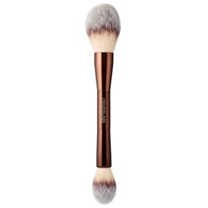 Двусторонняя кисть для пудры Hourglass - Veil Powder Brush, двусторонняя, синтетическая